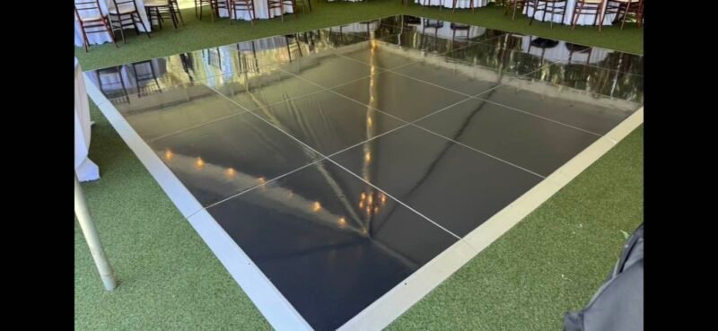 Checkered/Black/White Dance Floor 4x4 Ft.
