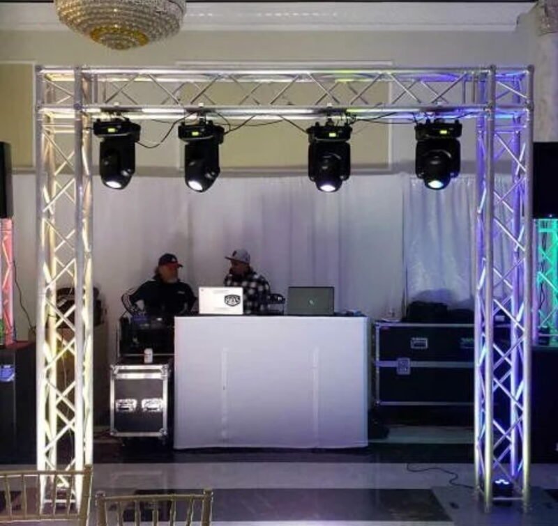 Truss 8x10 truss with 3 moving heads lights