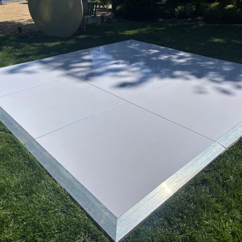 White dance floor 4x4 Ft.